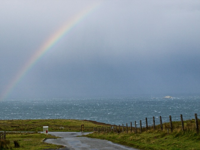 Das schöne am schottischen Wetter, jeder Regenschauer bringt die Aussicht auf einen Regenbogen